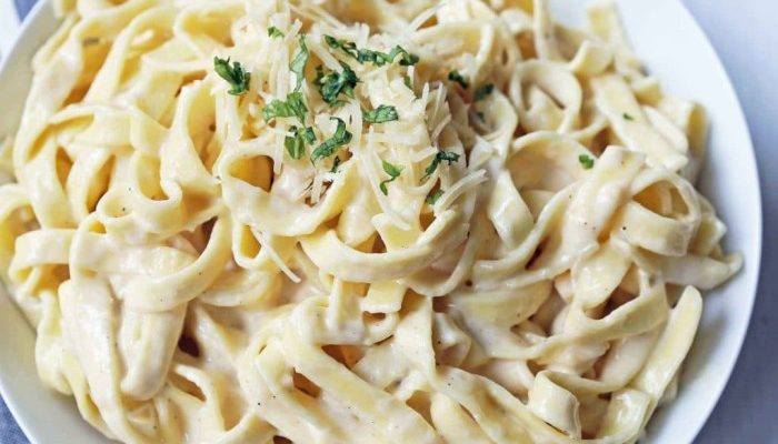 Fettuccine Alfredo